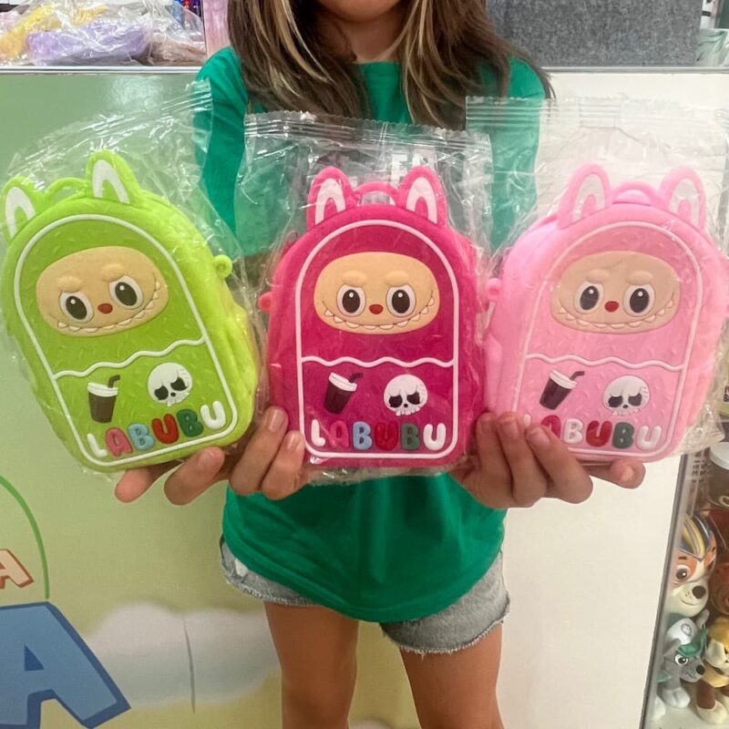 Bolsa Labubu Sortida com Alça Ajustável 12 cm
