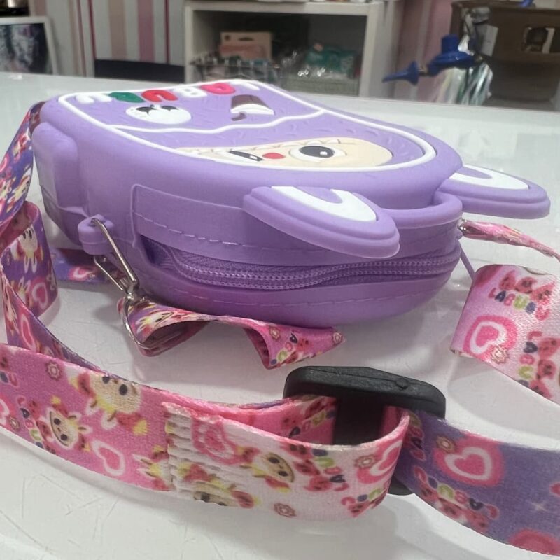 Bolsa Labubu Sortida com Alça Ajustável 12 cm